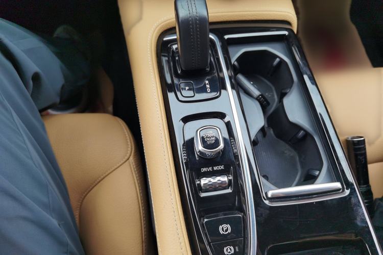 Used Volvo S90 New Energy 2020 T8 e-Drive Hybrid – Zhiyi Luxury Edition Gear Lever