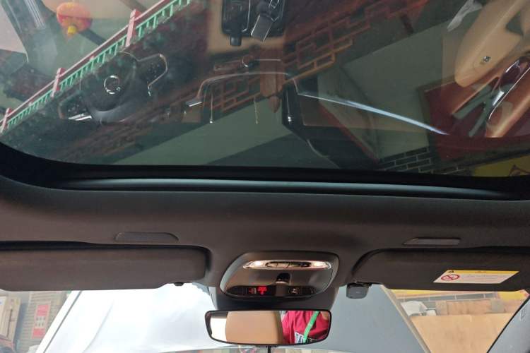 Used Volvo S90 New Energy 2020 T8 e-Drive Hybrid – Zhiyi Luxury Edition Headliner