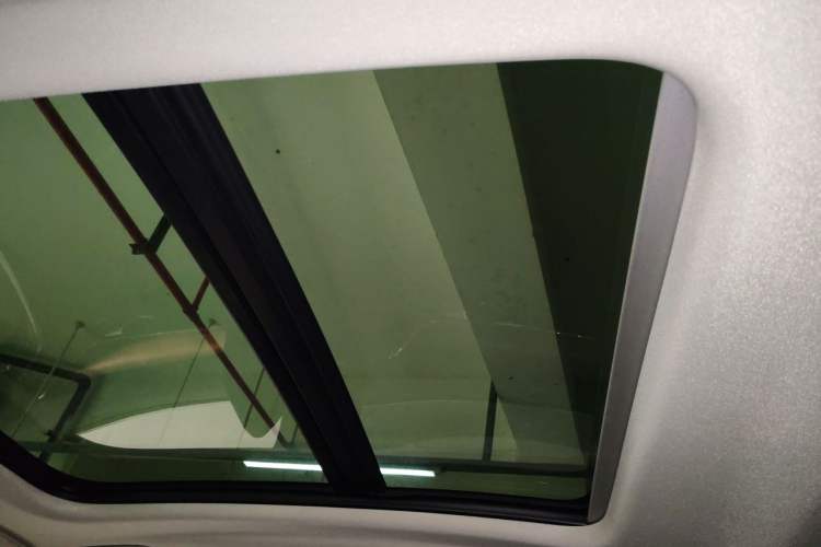 Used Volvo S90 New Energy 2020 T8 e-Drive Hybrid – Zhiyi Luxury Edition Headliner