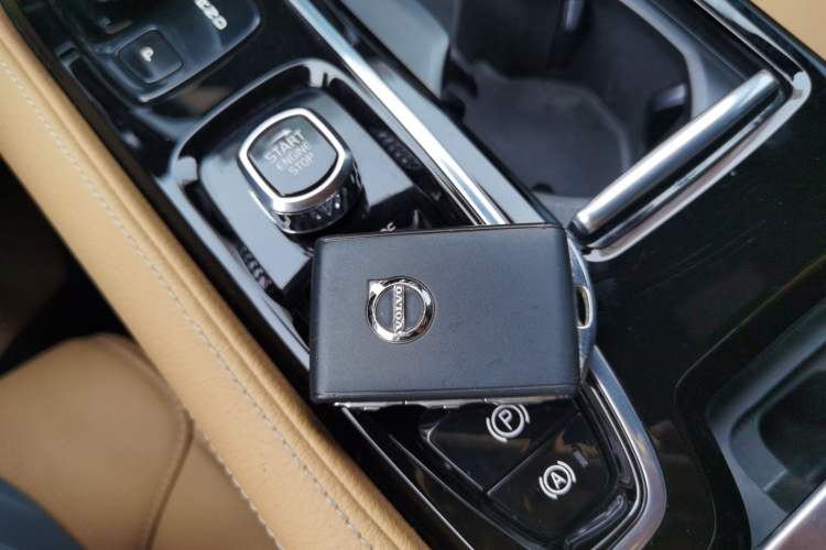 Used Volvo S90 New Energy 2020 T8 e-Drive Hybrid – Zhiyi Luxury Edition Interior 1
