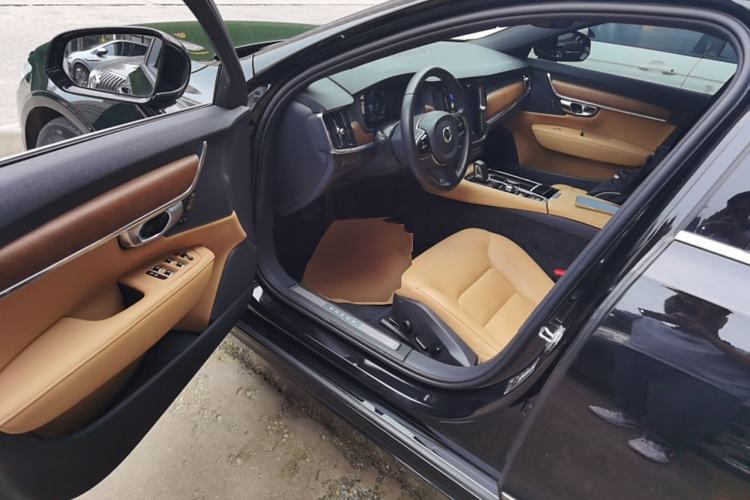 Used Volvo S90 New Energy 2020 T8 e-Drive Hybrid – Zhiyi Luxury Edition Interior 3