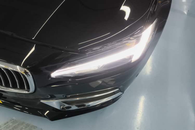 Used Volvo S90 New Energy 2020 T8 eDrive Hybrid Luxury Edition Left Front Headlight