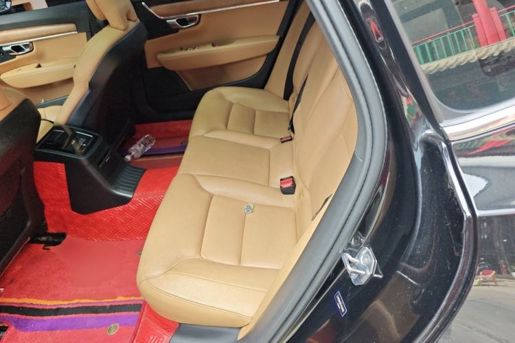 Used Volvo S90 New Energy 2020 T8 e-Drive Hybrid – Zhiyi Luxury Edition Left Rear Seat