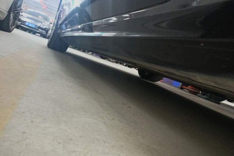 Used Volvo S90 New Energy 2020 T8 e-Drive Hybrid – Zhiyi Luxury Edition Left Side Sill
