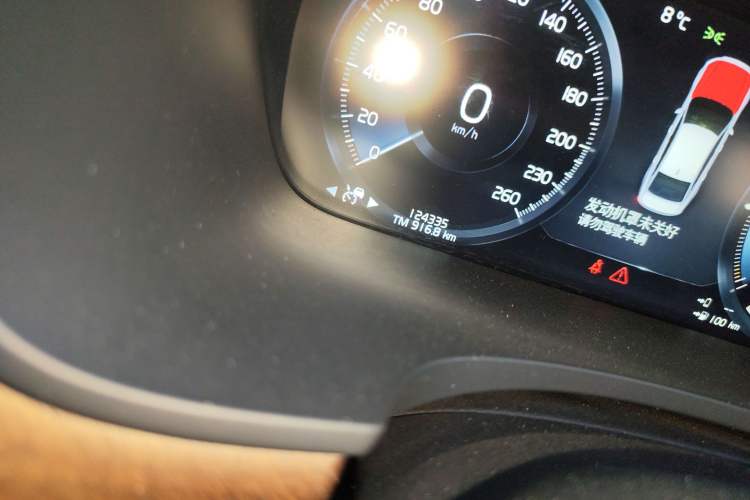 Used Volvo S90 New Energy 2020 T8 e-Drive Hybrid – Zhiyi Luxury Edition Odometer Close Up