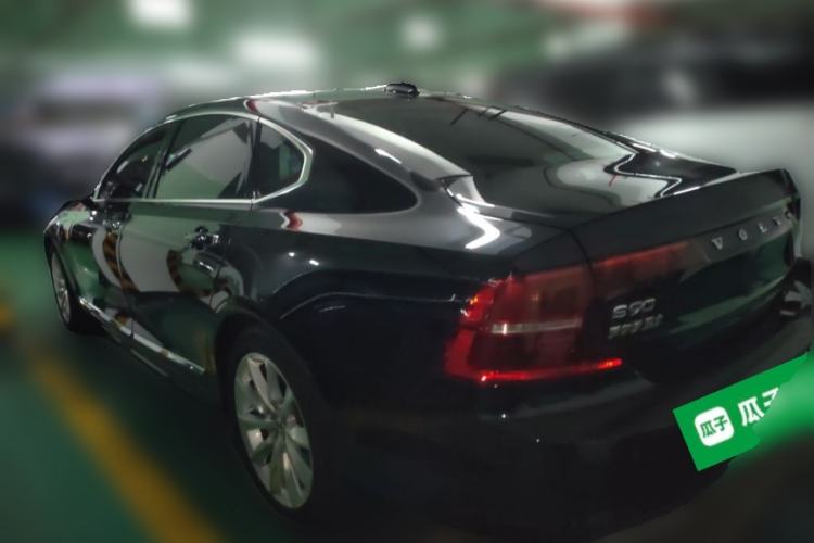 Used Volvo S90 New Energy 2020 T8 e-Drive Hybrid – Zhiyi Luxury Edition Rear Left 45 Deg