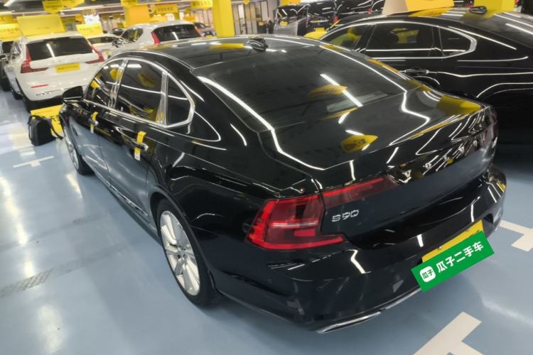 Used Volvo S90 New Energy 2020 T8 eDrive Hybrid Luxury Edition Rear Left 45 Deg