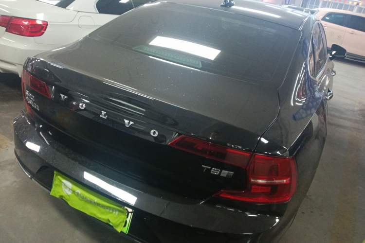 Used Volvo S90 New Energy 2020 T8 e-Drive Hybrid – Zhiyi Luxury Edition Rear Right 45 Deg