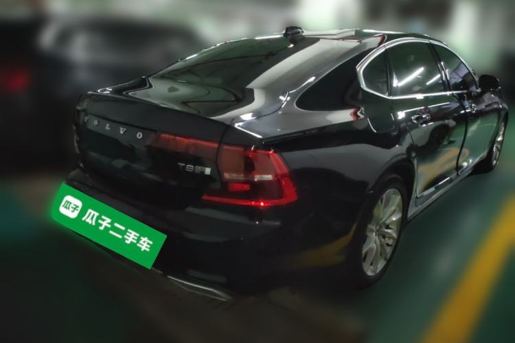 Used Volvo S90 New Energy 2020 T8 e-Drive Hybrid – Zhiyi Luxury Edition Rear Right 45 Deg