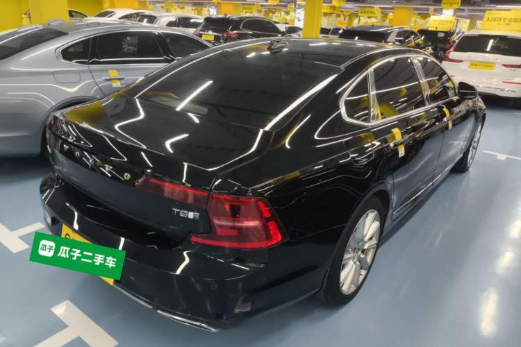 Used Volvo S90 New Energy 2020 T8 eDrive Hybrid Luxury Edition Rear Right 45 Deg