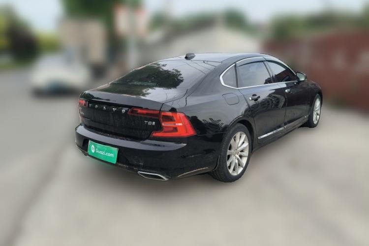 Used Volvo S90 New Energy 2020 T8 e-Drive Hybrid – Zhiyi Luxury Edition Rear Right 45 Deg