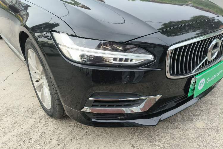 Used Volvo S90 New Energy 2020 T8 e-Drive Hybrid – Zhiyi Luxury Edition Right Front Headlight