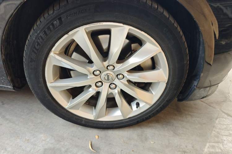 Used Volvo S90 New Energy 2020 T8 e-Drive Hybrid – Zhiyi Luxury Edition Right Front Wheel Hub