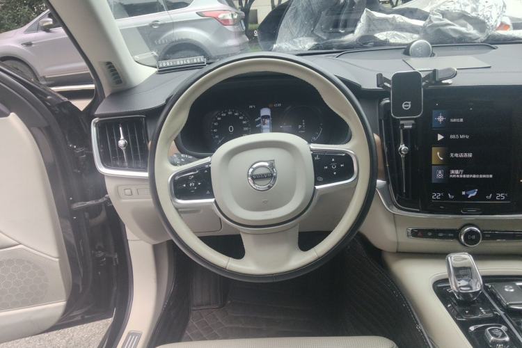 Used Volvo S90 New Energy 2020 T8 eDrive Hybrid Luxury Edition Steering Wheel