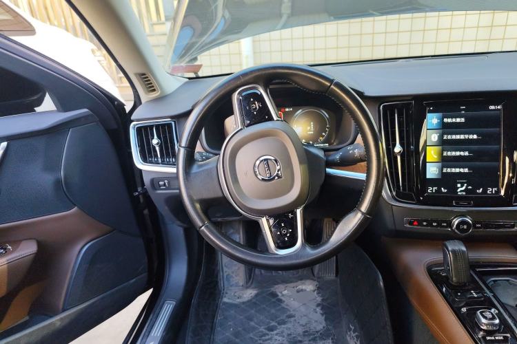 Used Volvo S90 New Energy 2020 T8 e-Drive Hybrid – Zhiyi Luxury Edition Steering Wheel
