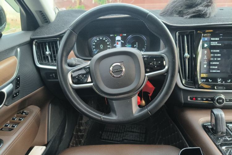 Used Volvo S90 New Energy 2020 T8 e-Drive Hybrid – Zhiyi Luxury Edition Steering Wheel