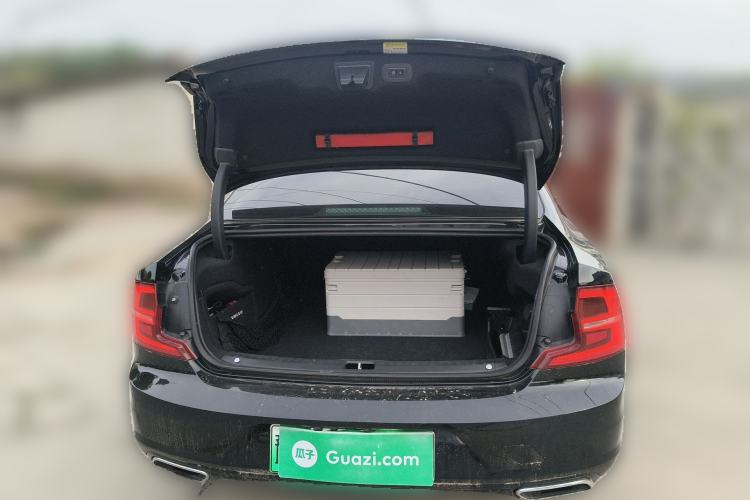 Used Volvo S90 New Energy 2020 T8 e-Drive Hybrid – Zhiyi Luxury Edition Trunk