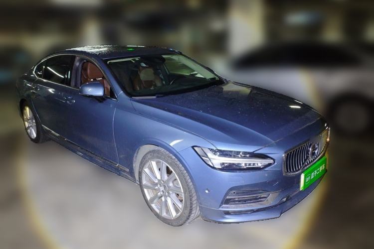 Used Volvo S90 New Energy 2020 T8 eDrive Hybrid Luxury Edition Front Right 45 Deg