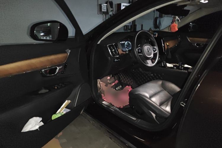 Used Volvo S90 New Energy 2020 T8 e-Drive Hybrid – Zhiyi Luxury Edition Driver Seat