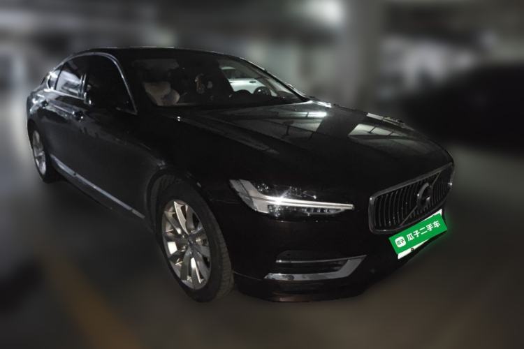 Used Volvo S90 New Energy 2020 T8 e-Drive Hybrid – Zhiyi Luxury Edition Front Right 45 Deg