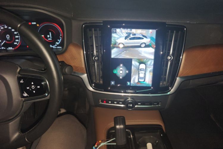 Used Volvo S90 New Energy 2020 T8 e-Drive Hybrid – Zhiyi Luxury Edition Audio And AC Panel