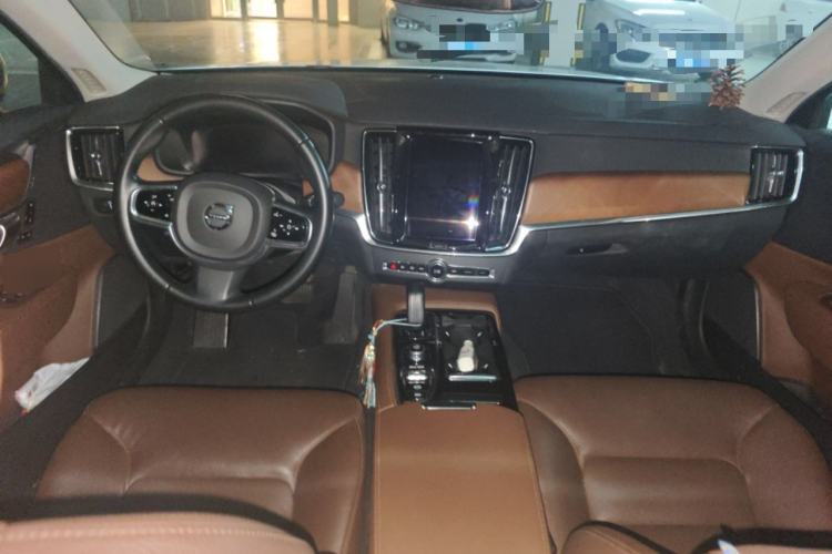 Used Volvo S90 New Energy 2020 T8 e-Drive Hybrid – Zhiyi Luxury Edition Center Console