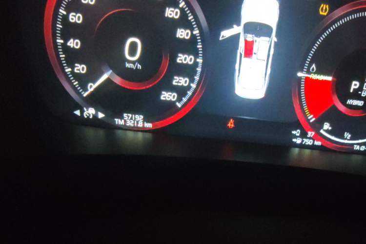 Used Volvo S90 New Energy 2020 T8 e-Drive Hybrid – Zhiyi Luxury Edition Odometer Close Up