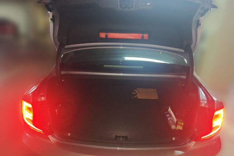 Used Volvo S90 New Energy 2020 T8 e-Drive Hybrid – Zhiyi Luxury Edition Trunk