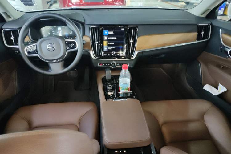 Used Volvo S90 New Energy 2020 T8 e-Drive Hybrid – Zhiyi Luxury Edition Center Console