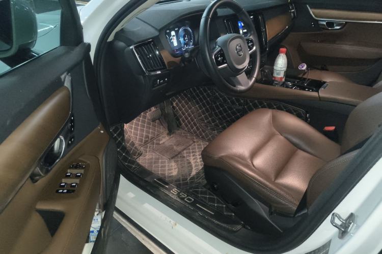 Used Volvo S90 New Energy 2020 T8 e-Drive Hybrid – Zhiyi Luxury Edition Driver Seat