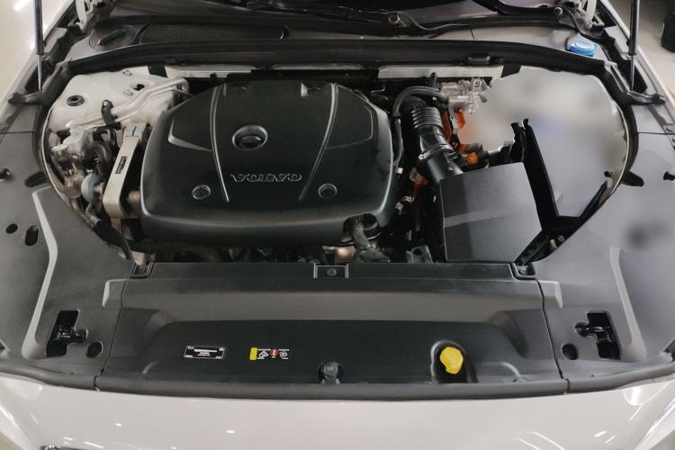Used Volvo S90 New Energy 2020 T8 e-Drive Hybrid – Zhiyi Luxury Edition Engine Bay