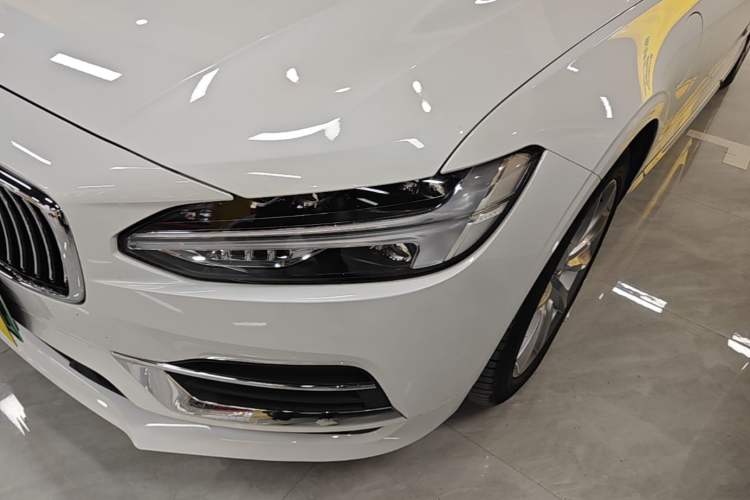 Used Volvo S90 New Energy 2020 T8 e-Drive Hybrid – Zhiyi Luxury Edition Left Front Headlight