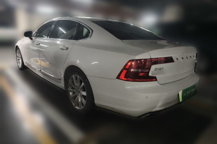 Used Volvo S90 New Energy 2020 T8 e-Drive Hybrid – Zhiyi Luxury Edition Rear Left 45 Deg