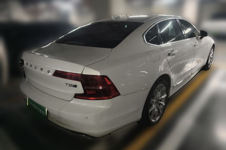 Used Volvo S90 New Energy 2020 T8 e-Drive Hybrid – Zhiyi Luxury Edition Rear Right 45 Deg