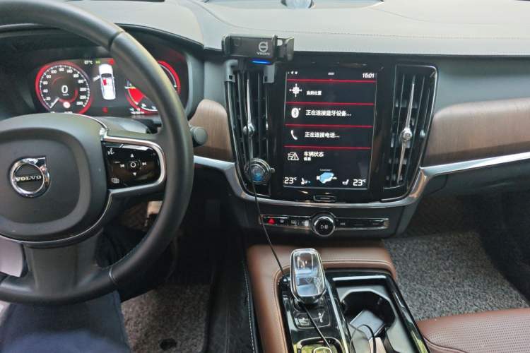 Used Volvo S90 New Energy 2021 T8 e-Drive Hybrid Luxury Edition Audio And AC Panel