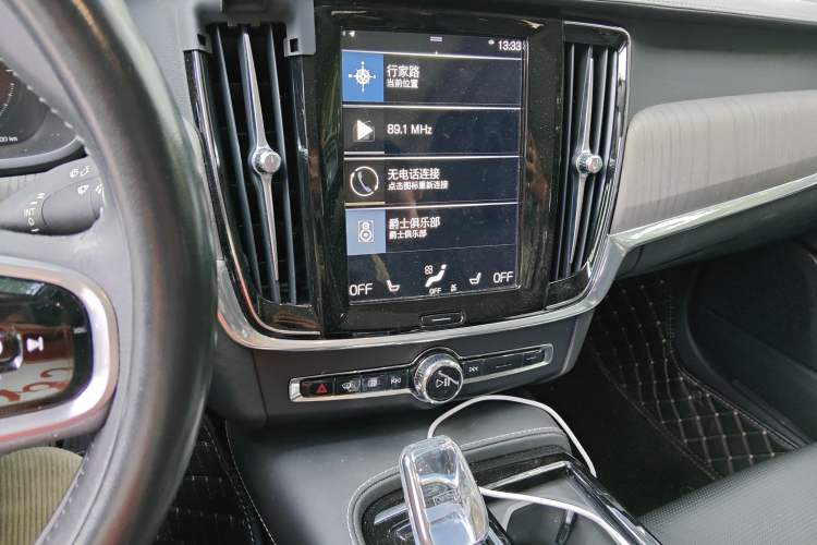 Used Volvo S90 New Energy 2021 T8 e-Drive Hybrid Luxury Edition Audio And AC Panel