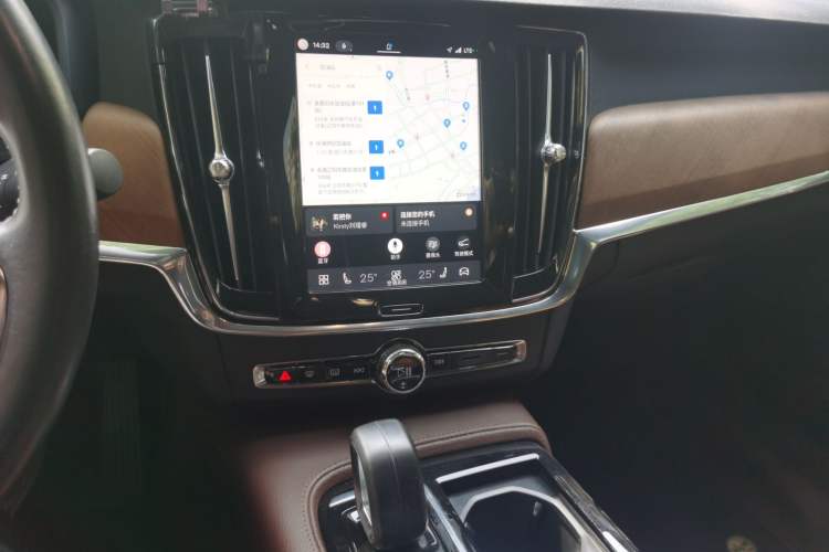 Used Volvo S90 New Energy 2021 T8 eDrive Hybrid Zhiyi Luxury Edition Audio And AC Panel