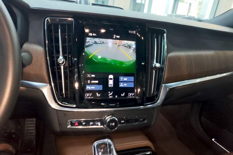 Used Volvo S90 New Energy 2021 T8 e-Drive Hybrid Luxury Edition Audio And AC Panel