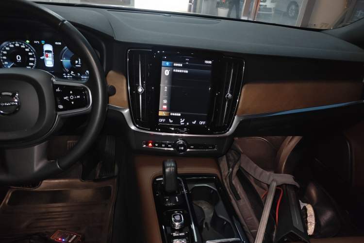 Used Volvo S90 New Energy 2021 T8 eDrive Hybrid Zhiyi Luxury Edition Audio And AC Panel