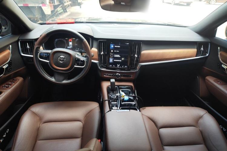 Used Volvo S90 New Energy 2021 T8 eDrive Hybrid Zhiyi Luxury Edition Center Console