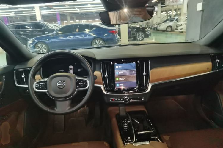Used Volvo S90 New Energy 2021 T8 eDrive Hybrid Zhiyi Luxury Edition Center Console
