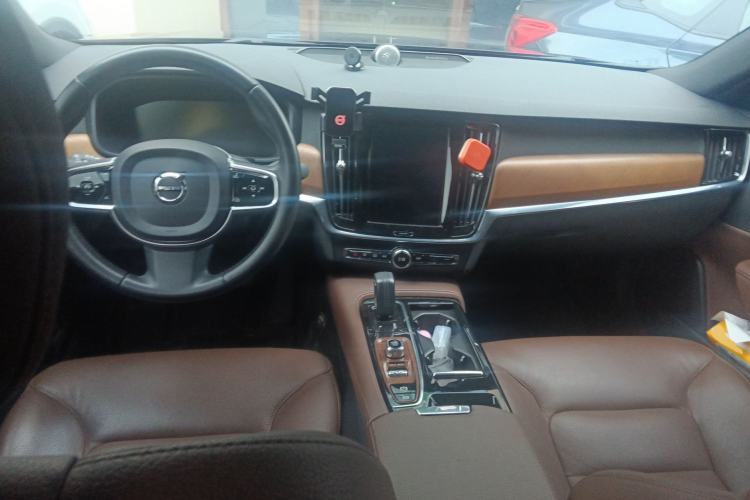 Used Volvo S90 New Energy 2021 T8 eDrive Hybrid Zhiyi Luxury Edition Center Console
