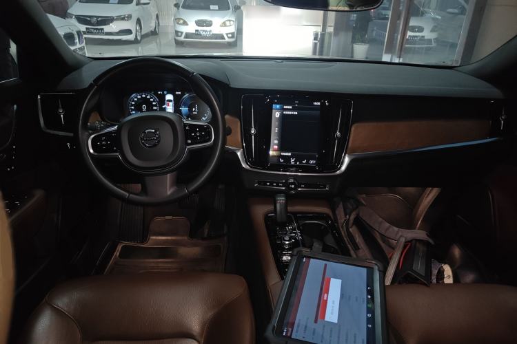 Used Volvo S90 New Energy 2021 T8 eDrive Hybrid Zhiyi Luxury Edition Center Console