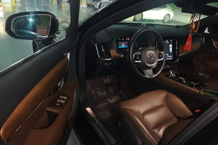 Used Volvo S90 New Energy 2021 T8 e-Drive Hybrid Luxury Edition Driver Seat