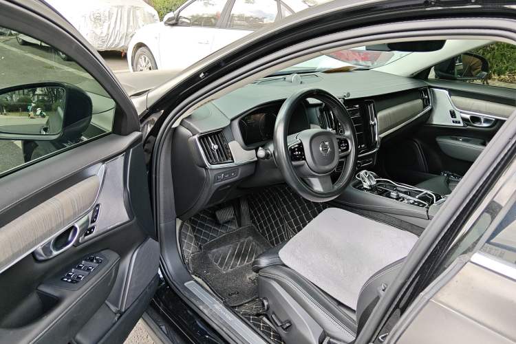 Used Volvo S90 New Energy 2021 T8 e-Drive Hybrid Luxury Edition Driver Seat