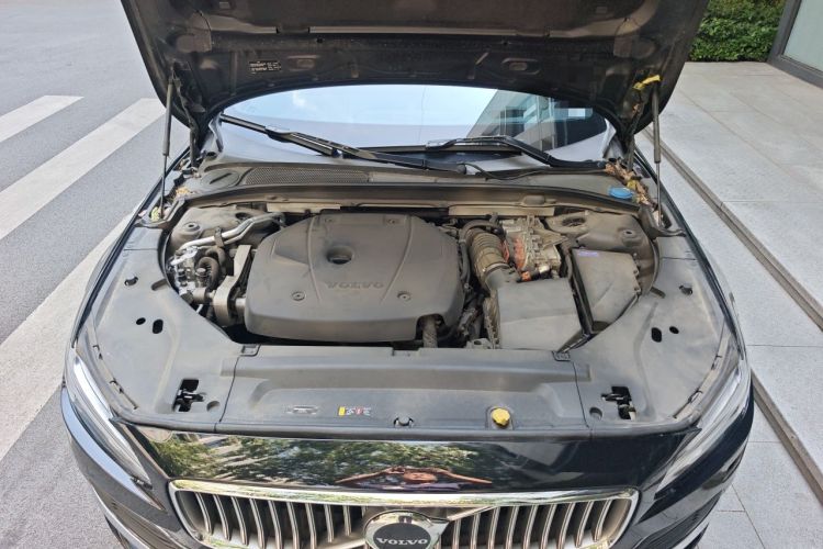 Used Volvo S90 New Energy 2021 T8 e-Drive Hybrid Luxury Edition Engine Bay