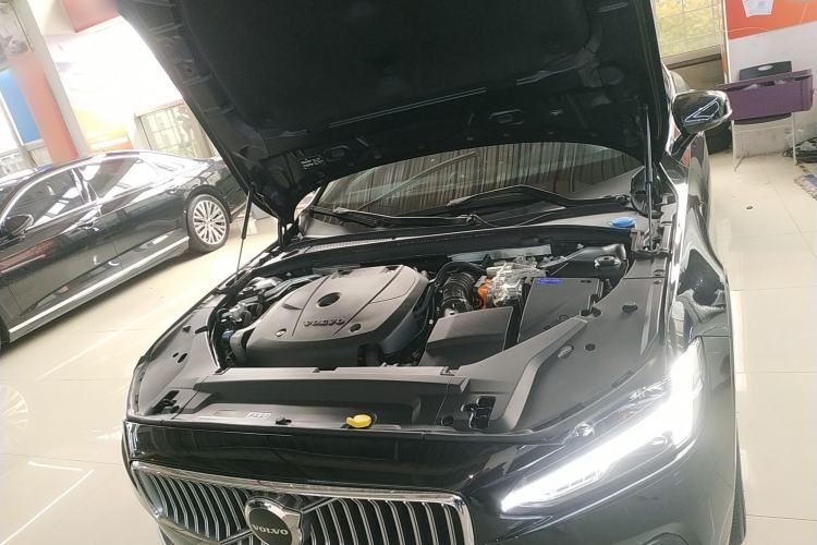 Used Volvo S90 New Energy 2021 T8 eDrive Hybrid Zhiyi Luxury Edition Engine Bay