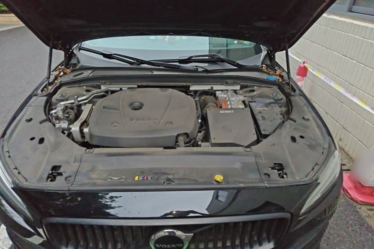 Used Volvo S90 New Energy 2021 T8 eDrive Hybrid Zhiyi Luxury Edition Engine Bay