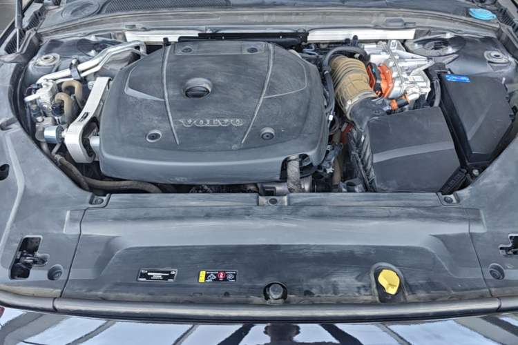 Used Volvo S90 New Energy 2021 T8 eDrive Hybrid Zhiyi Luxury Edition Engine Bay