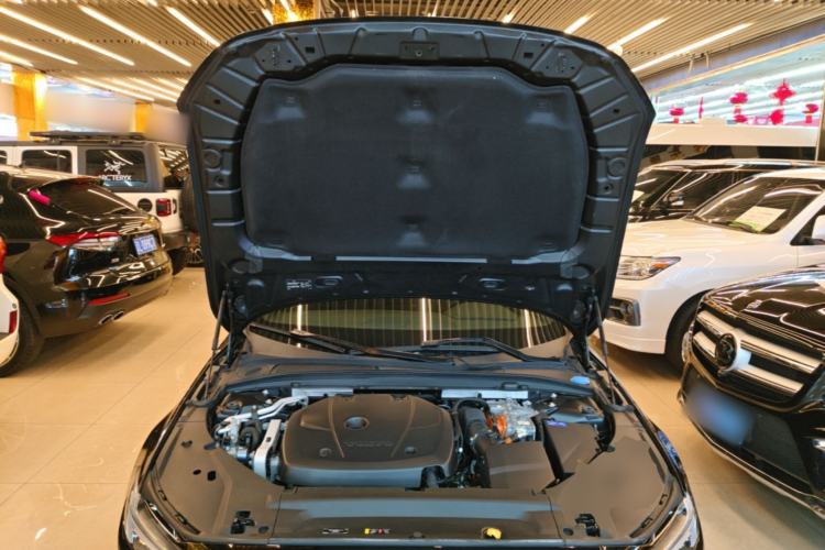 Used Volvo S90 New Energy 2021 T8 eDrive Hybrid Zhiyi Luxury Edition Engine Bay